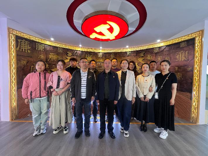 2024年5月10日，旗委编办“党性之心  纪法立行”五月份主题党日活动.jpg